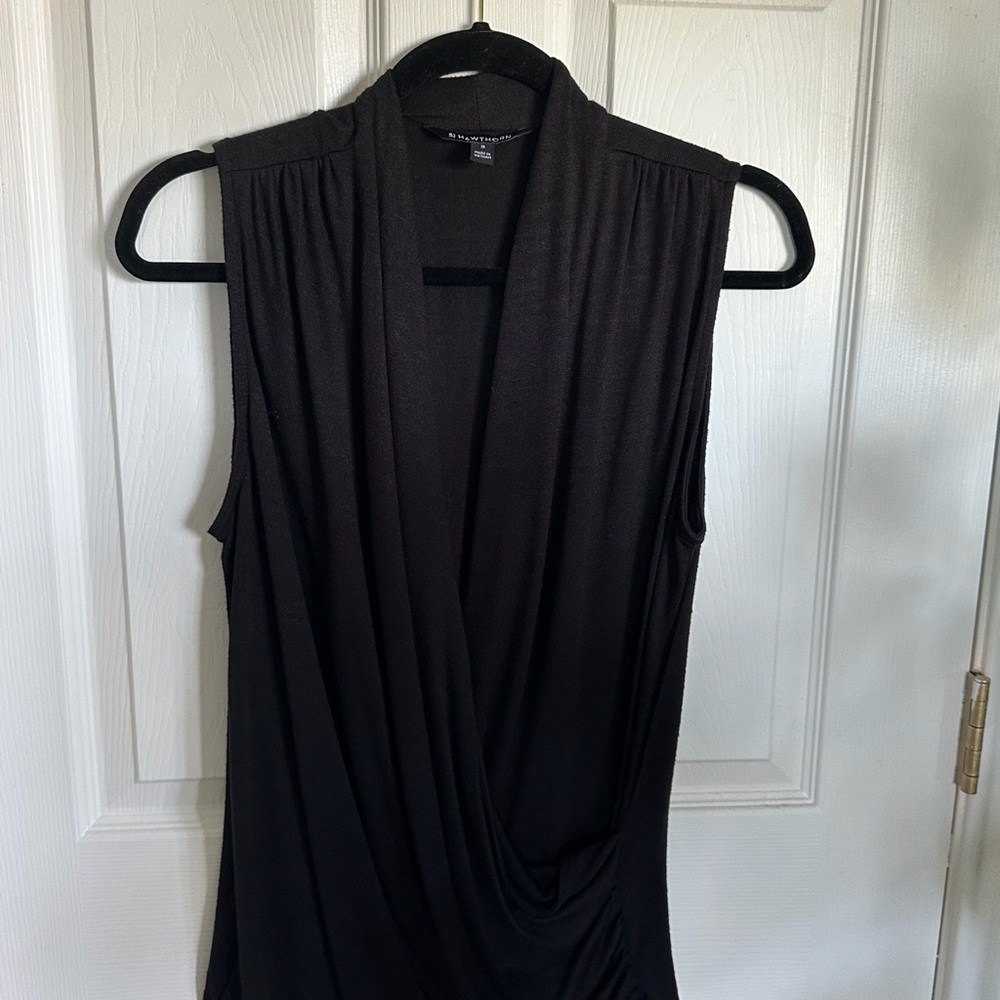 41 Hawthorn Black Sleeveless Blouse
